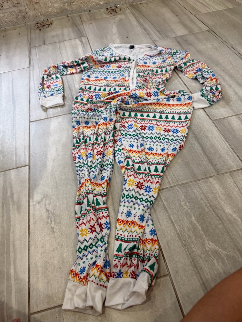 SHEIN White Kids Holiday Fair Isle Pajama Set with Multicolor Prints